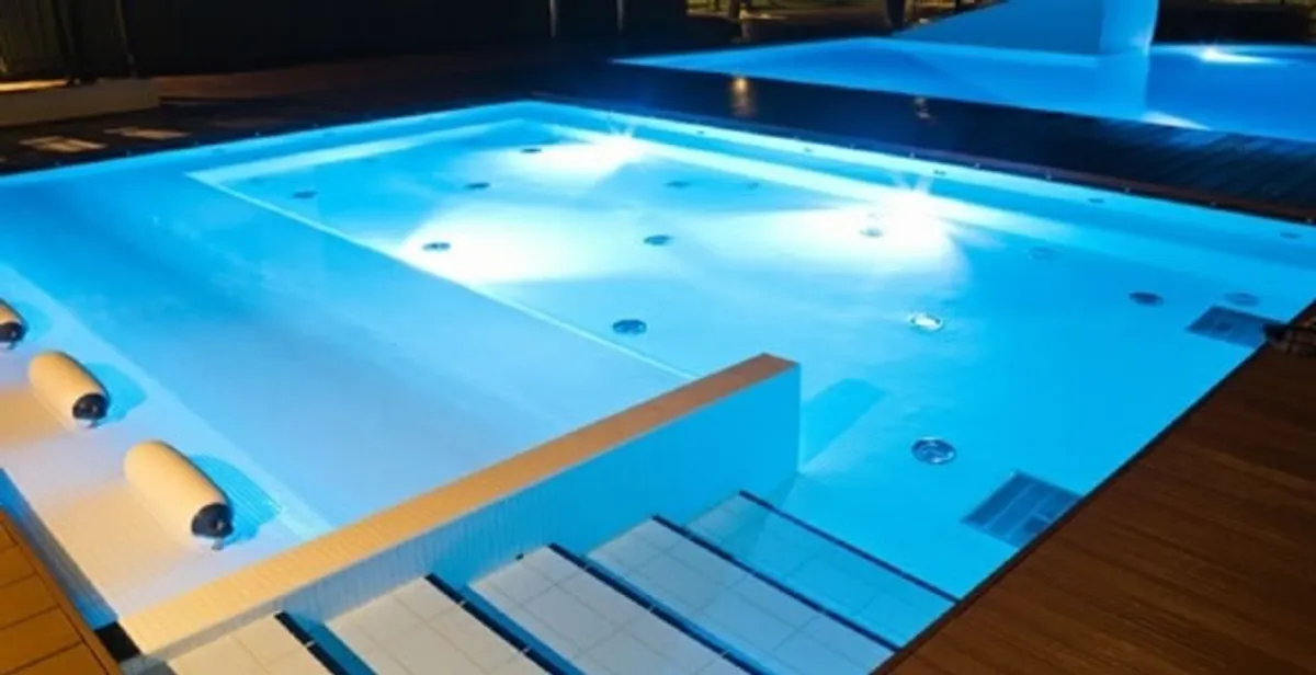 pool light installation and repair services providing modern illuminated pool lighting in Cape Coral, FL
